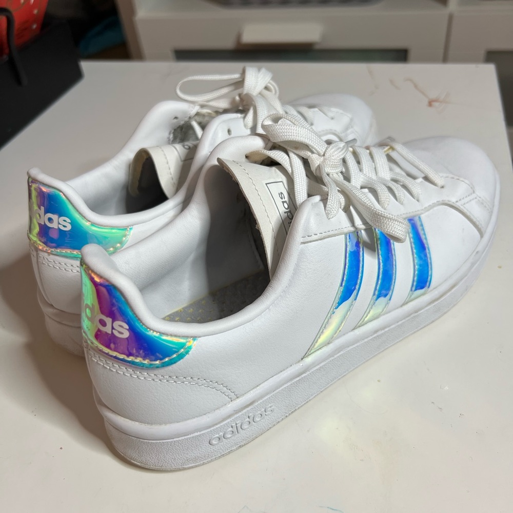 Adidas grand court sneaker - iridescent